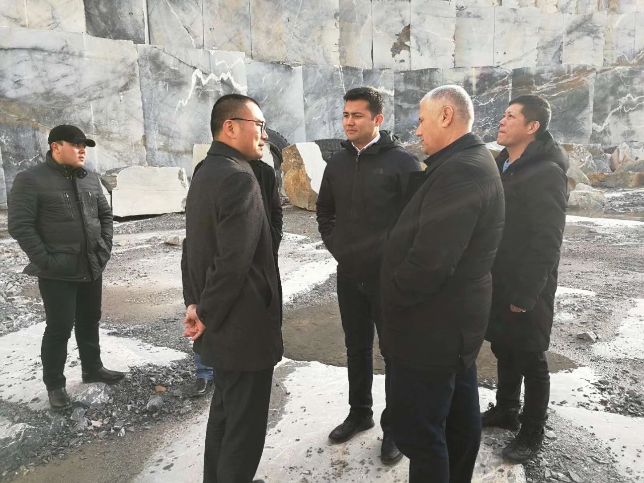 南安市石材機(jī)械輔料產(chǎn)業(yè)聯(lián)合會一行到訪烏茲別克斯坦