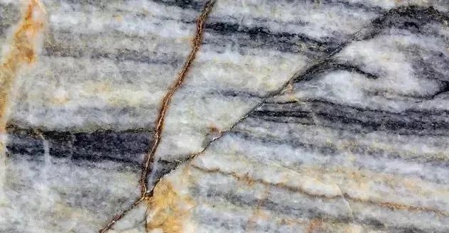 顧客非說(shuō)石材有裂紋要退貨，老板怒了！