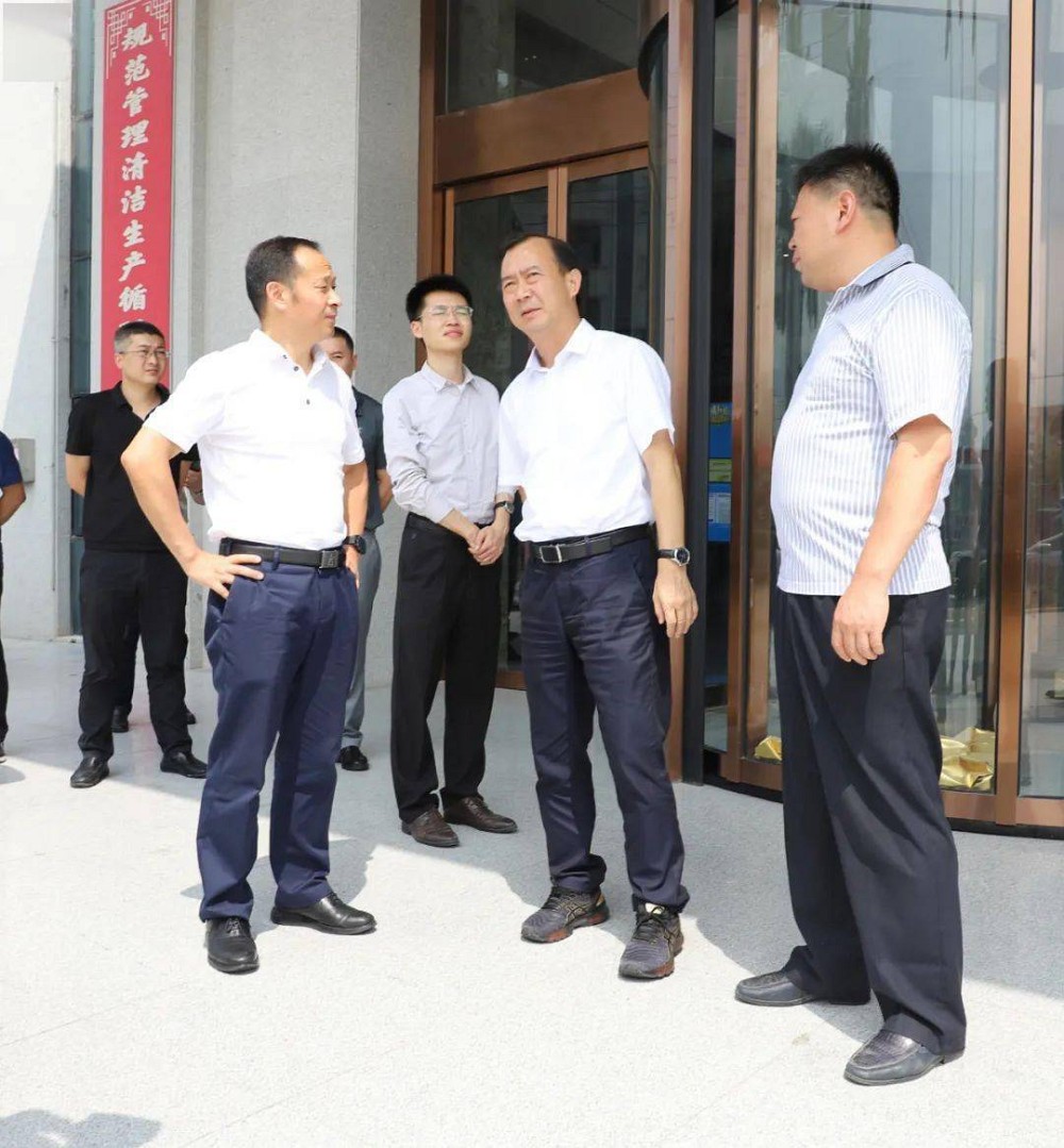 湖北宜昌興山縣委書記一行蒞臨麻城石材產業園考察調研