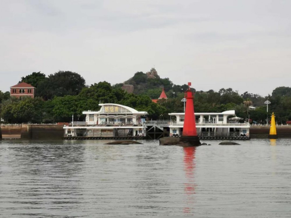 熱點(diǎn) | 萬里石股份捐贈，惠安617雕刻，鼓浪嶼世遺標(biāo)志“時光晶體”今日落成